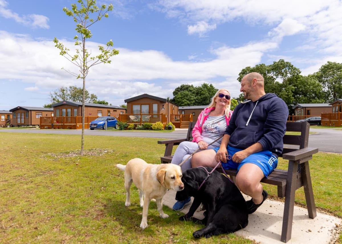 High Farm Holiday Park Routh Kültér fotó
